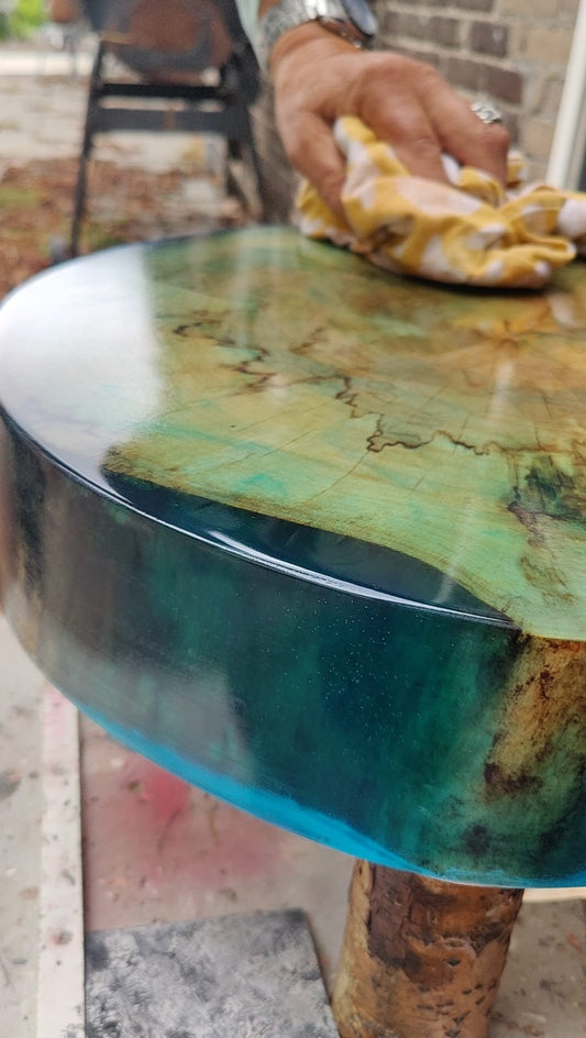 Hoe maak je een epoxy tafel?