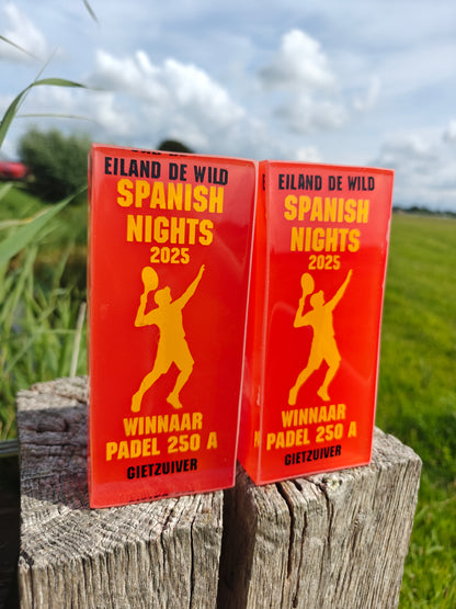 Sportbokaal gepersonaliseerd